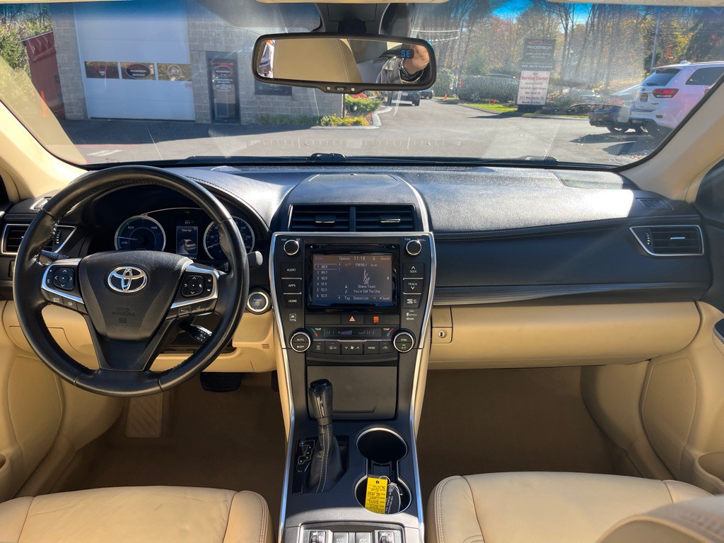 2015 Toyota Camry Image 14