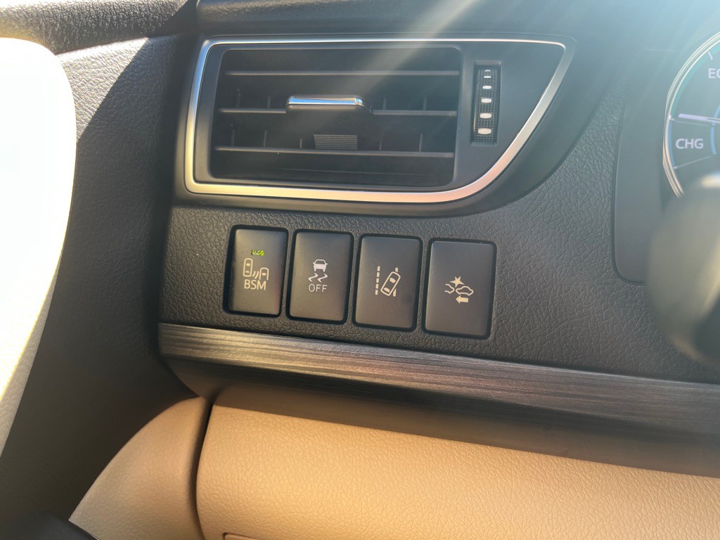 2015 Toyota Camry Image 19