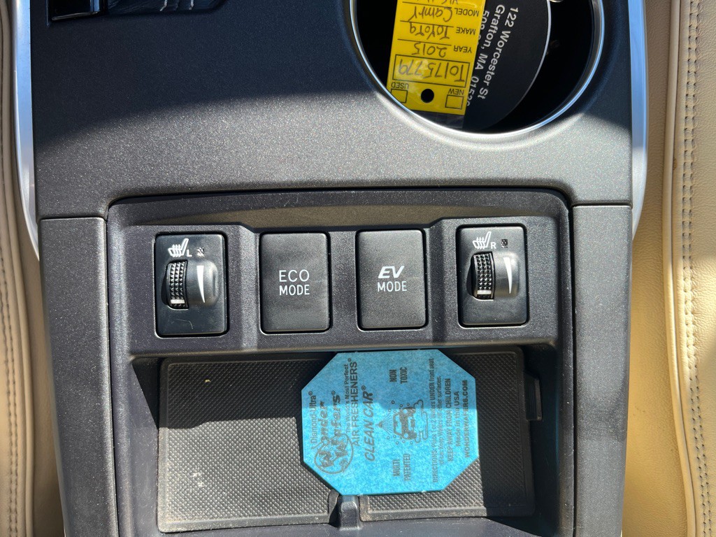 2015 Toyota Camry Image 23