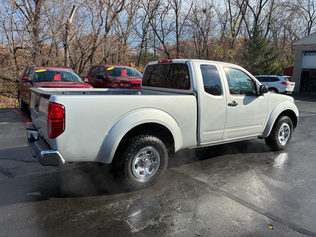 2015 Nissan Frontier Image 6