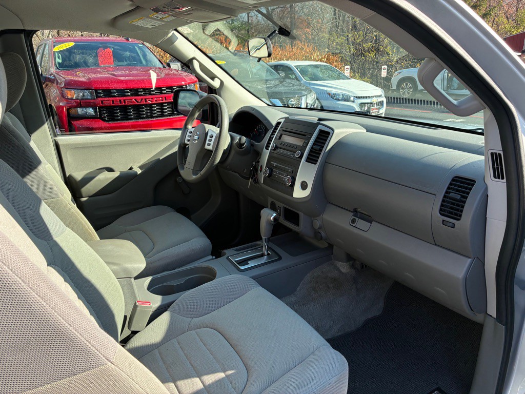 2015 Nissan Frontier Image 19