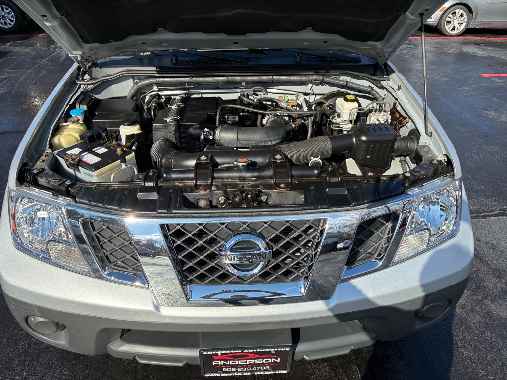 2015 Nissan Frontier Image 25