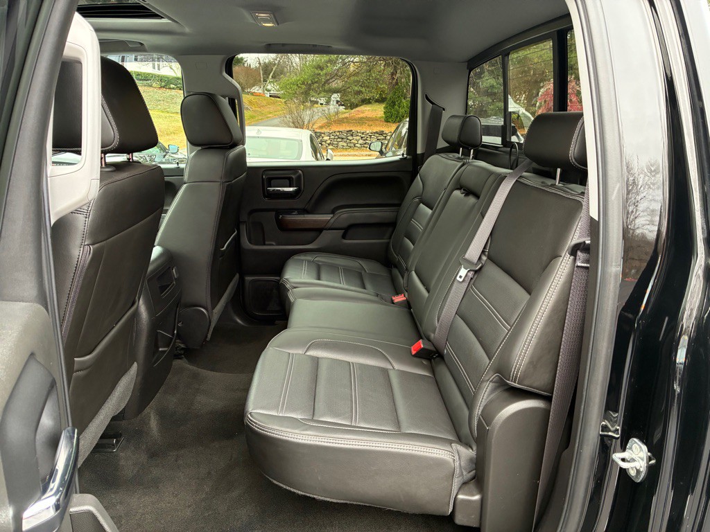 2017 GMC Sierra Image 24