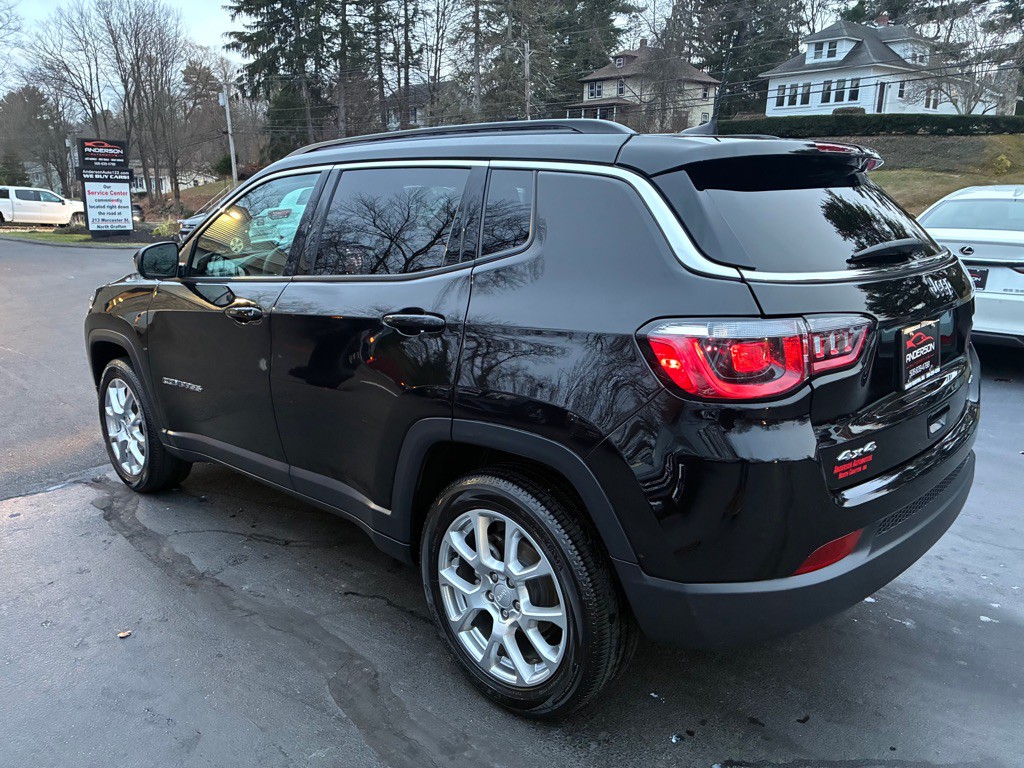 2023 Jeep Compass Image 8