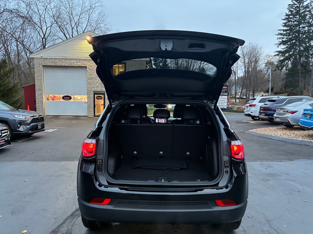 2023 Jeep Compass Image 10