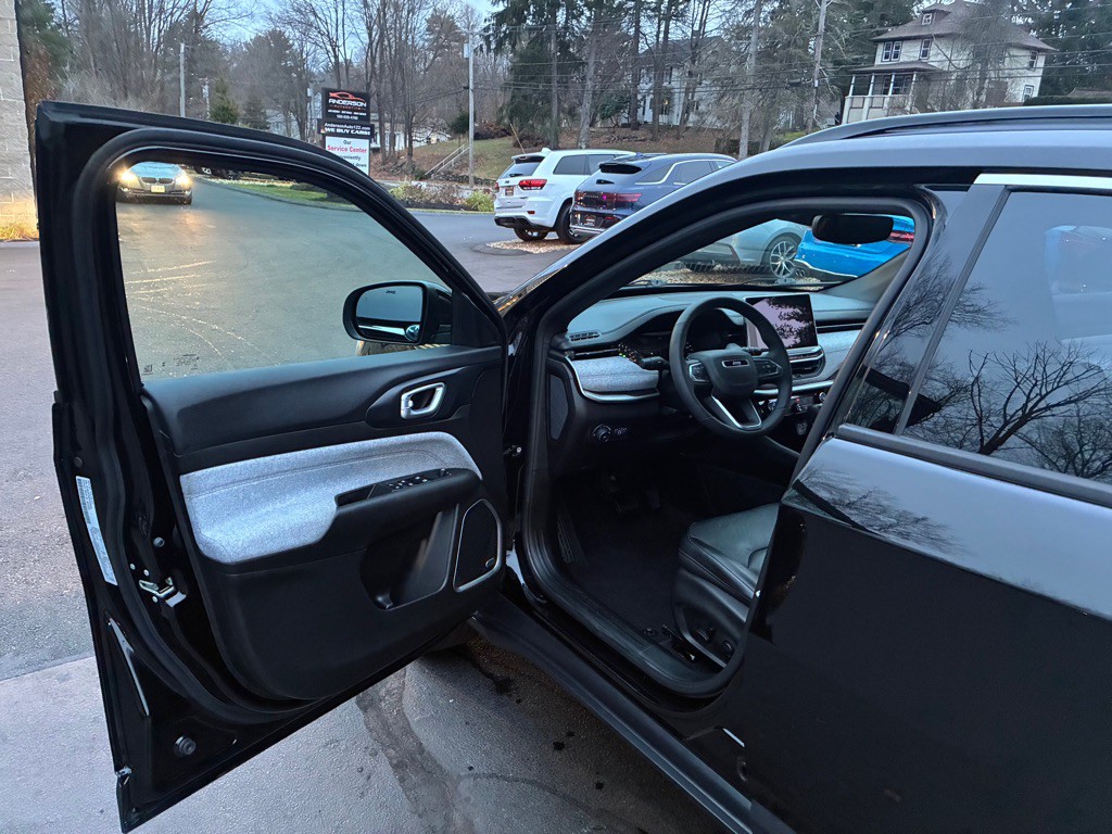 2023 Jeep Compass Image 13