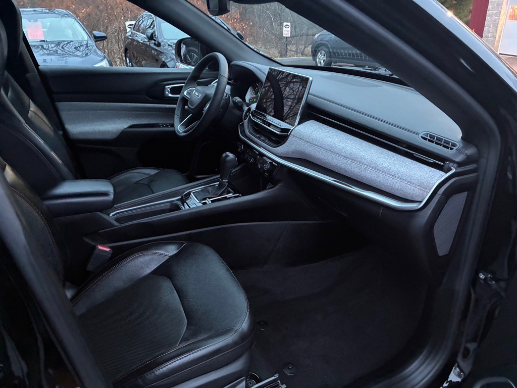 2023 Jeep Compass Image 19