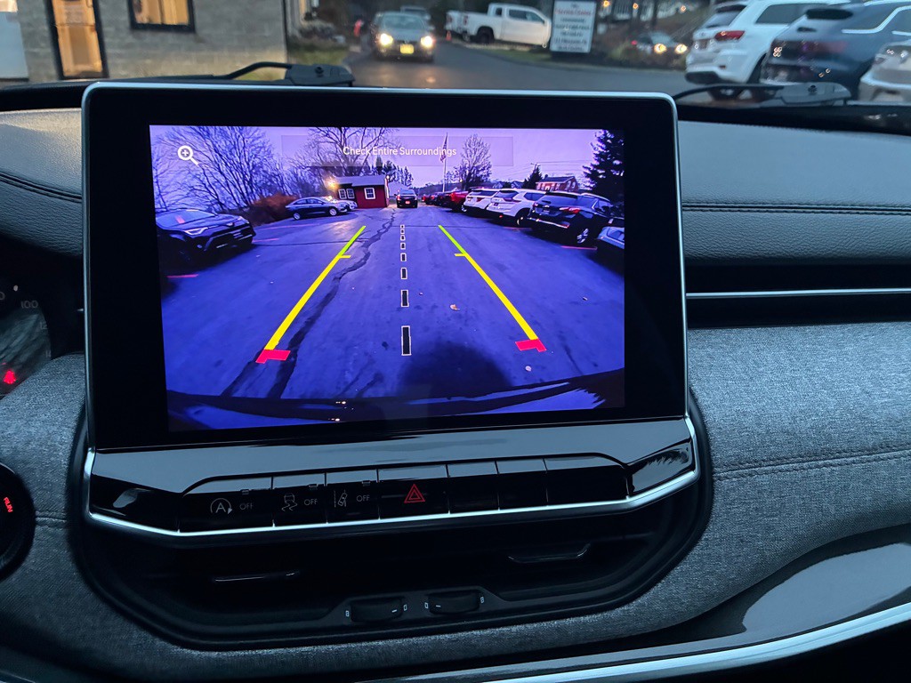 2023 Jeep Compass Image 21