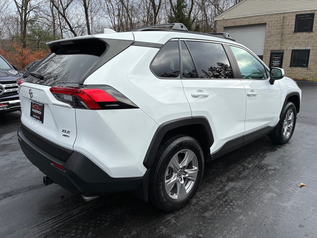 2023 Toyota Rav4 Image 7