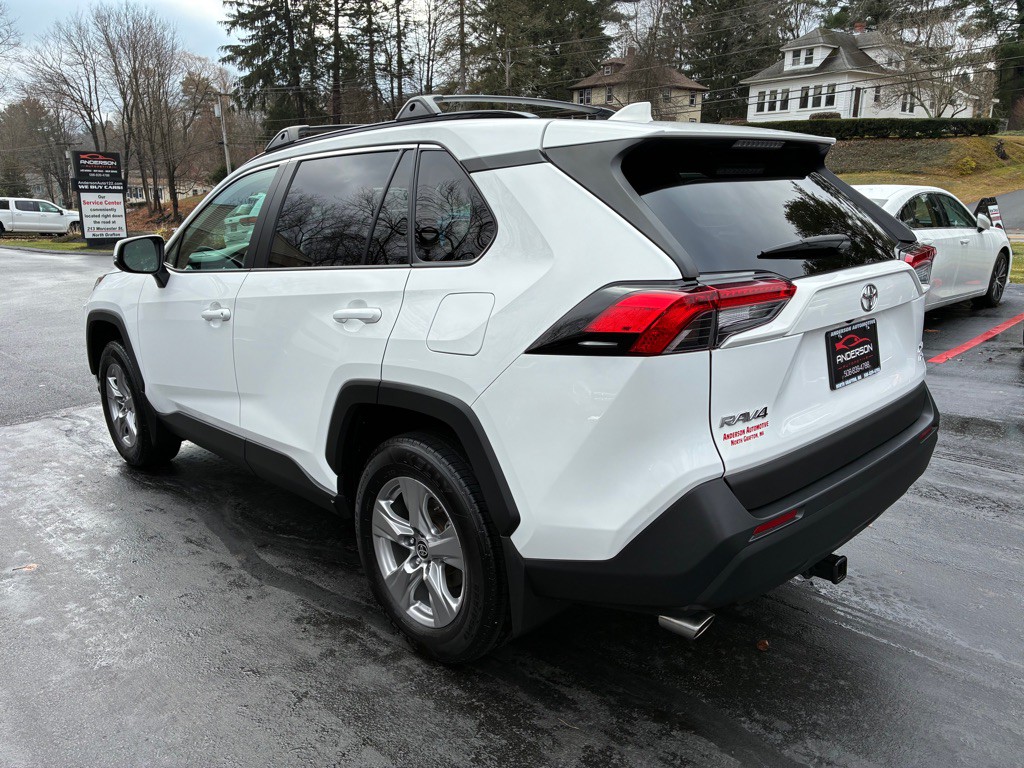 2023 Toyota Rav4 Image 9