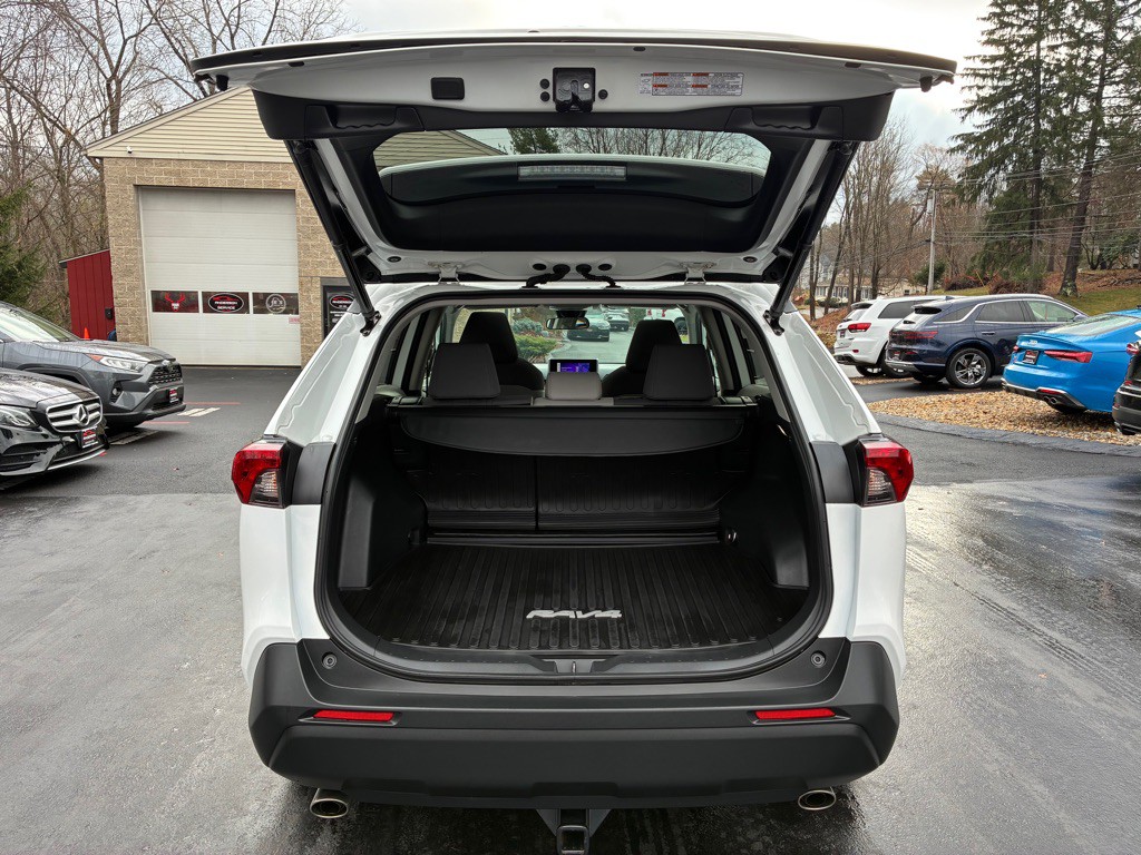 2023 Toyota Rav4 Image 12