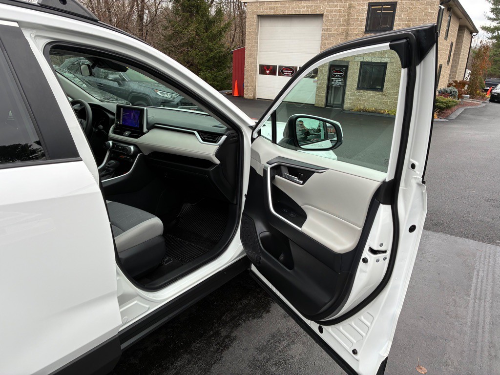 2023 Toyota Rav4 Image 19