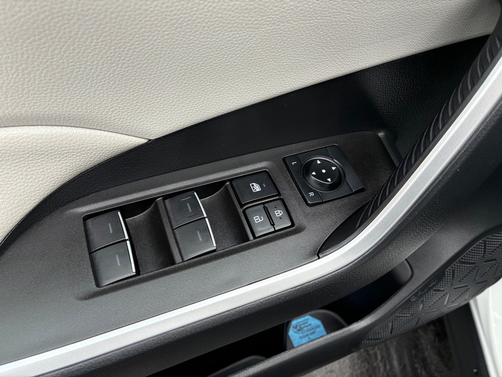 2023 Toyota Rav4 Image 23