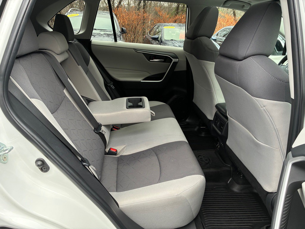2023 Toyota Rav4 Image 32
