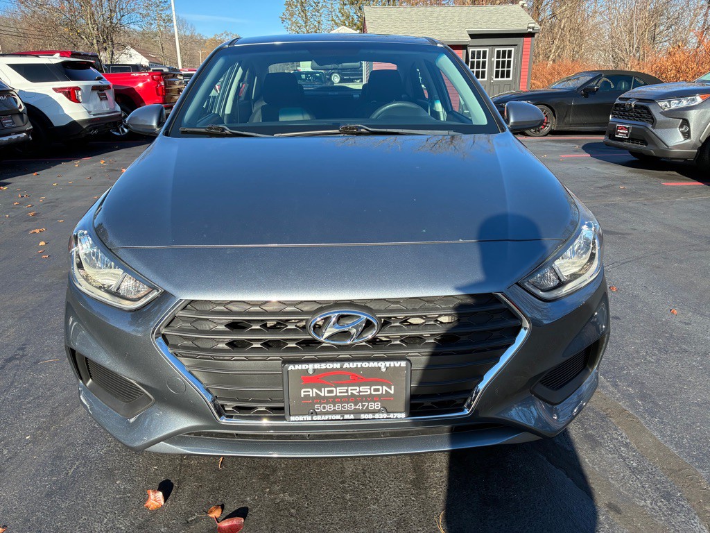 2018 Hyundai Accent Image 2