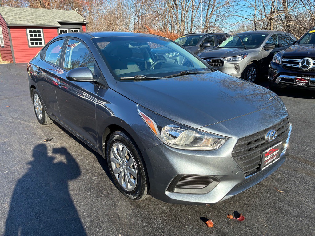 2018 Hyundai Accent Image 3