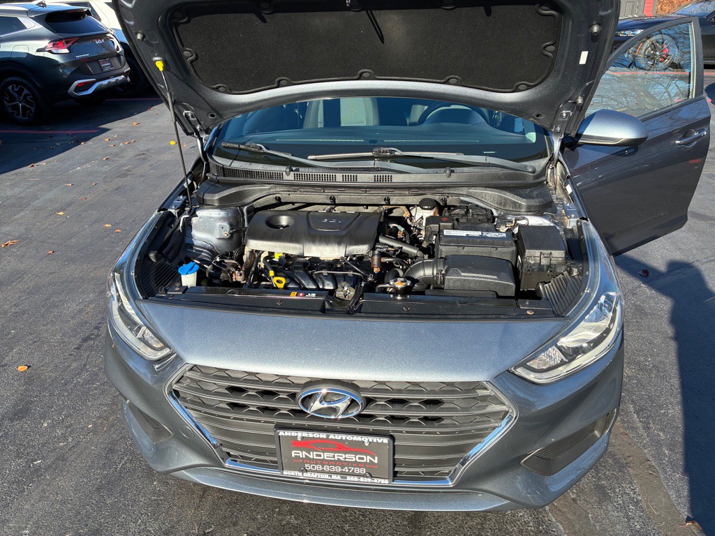 2018 Hyundai Accent Image 9