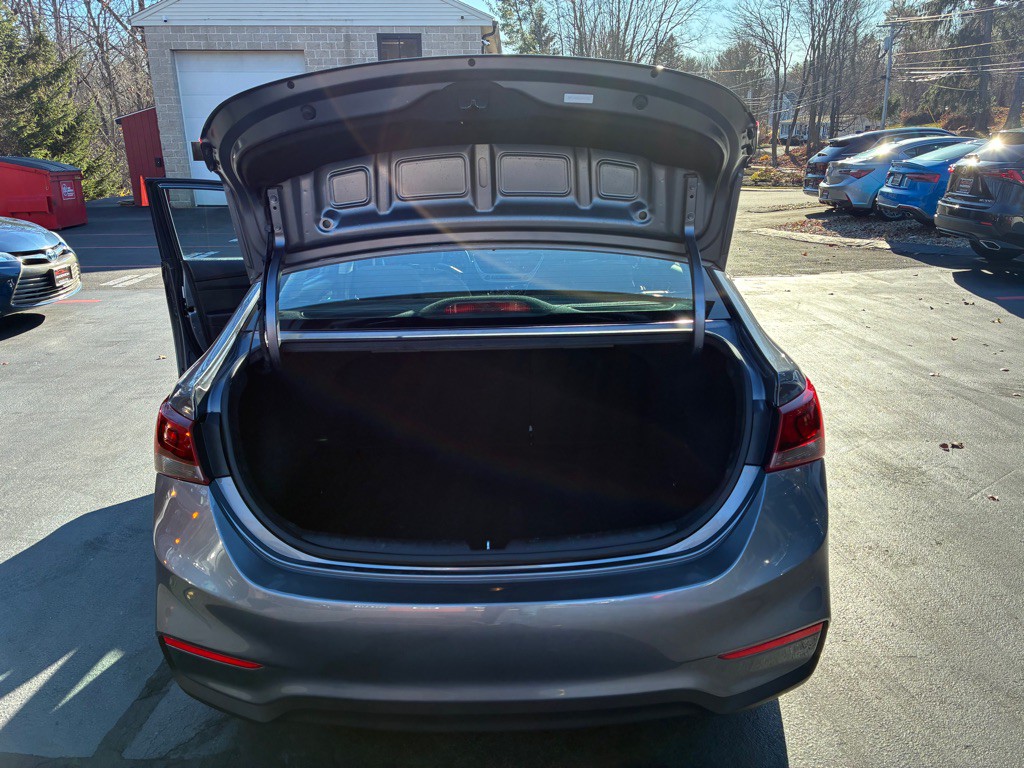 2018 Hyundai Accent Image 10