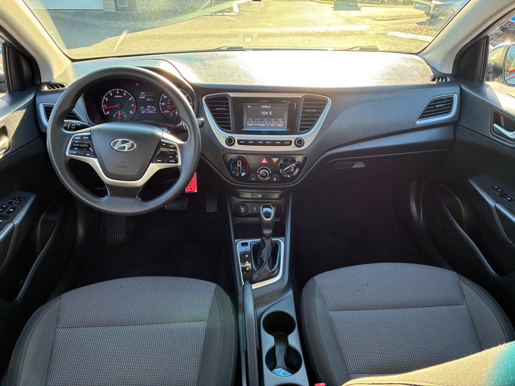 2018 Hyundai Accent Image 15