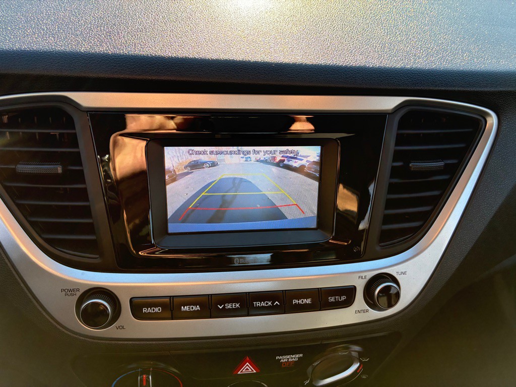 2018 Hyundai Accent Image 18