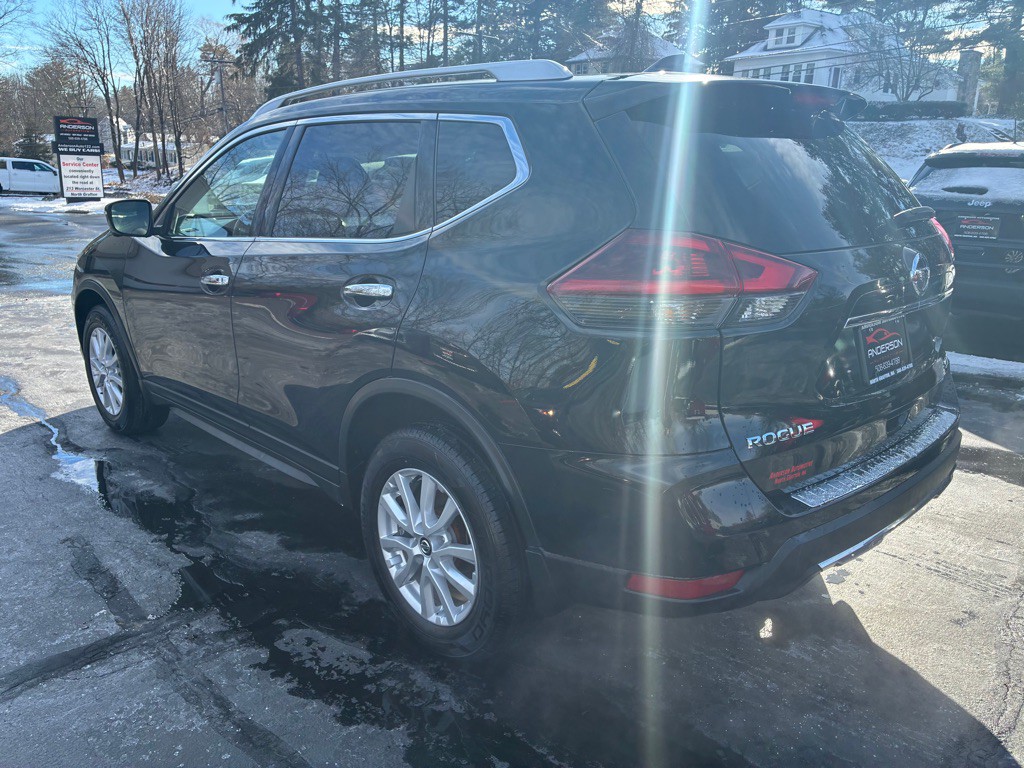2018 Nissan Rogue Image 9