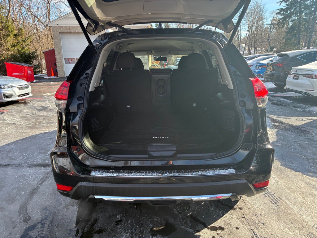 2018 Nissan Rogue Image 10