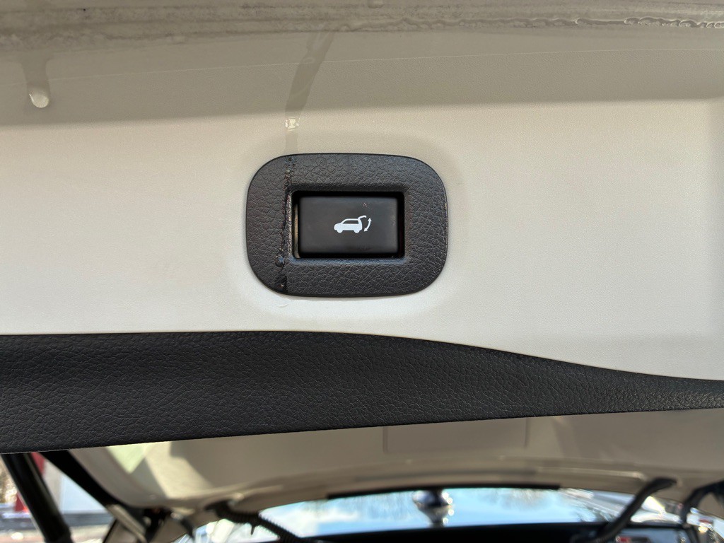 2018 Nissan Rogue Image 11