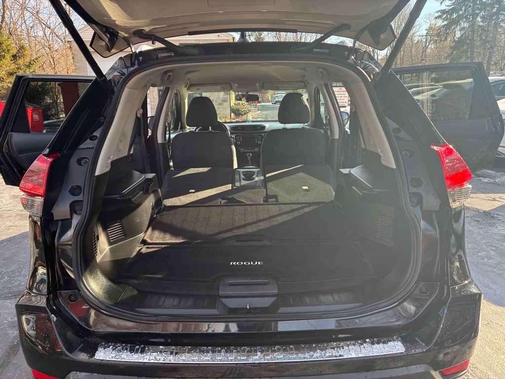 2018 Nissan Rogue Image 12