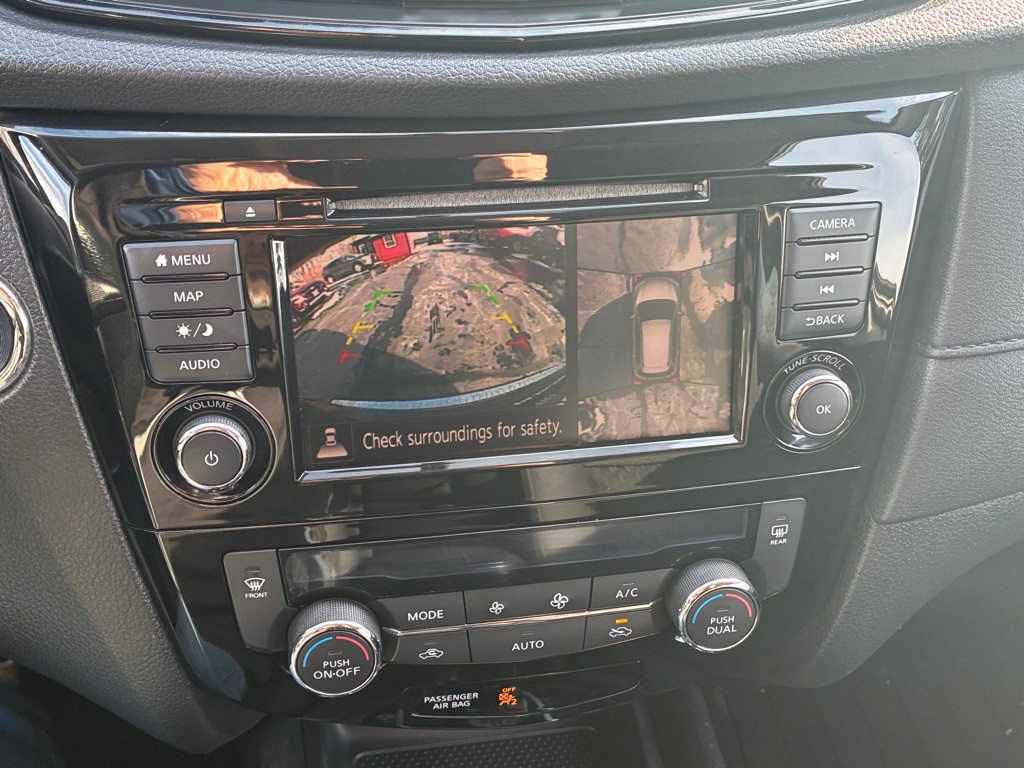 2018 Nissan Rogue Image 23