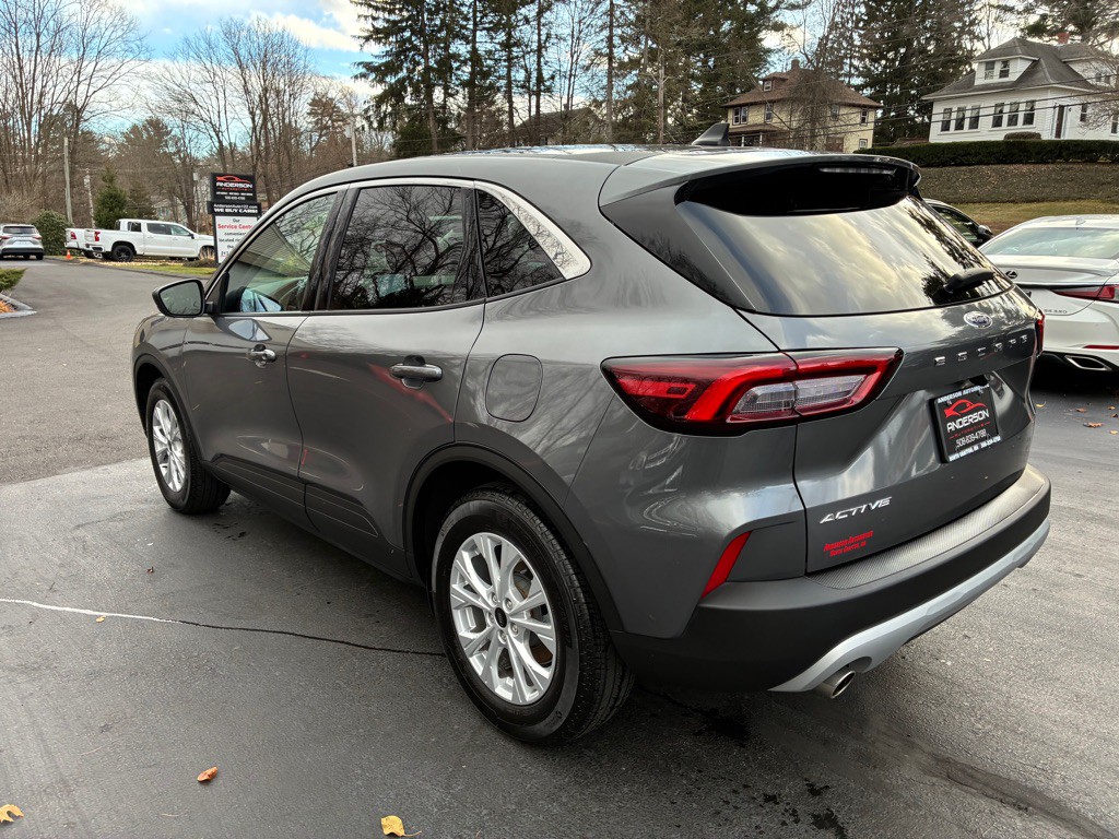 2024 Ford Escape Image 9