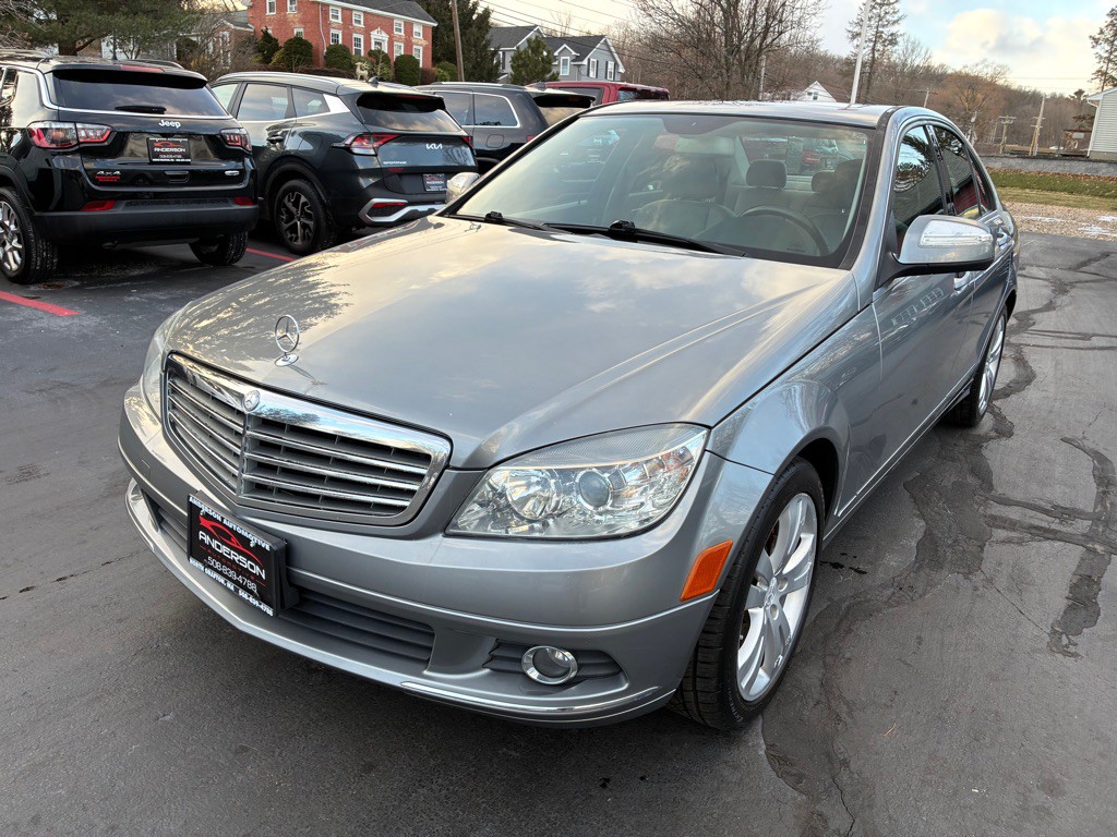 2008 Mercedes-Benz C-Class Image 2