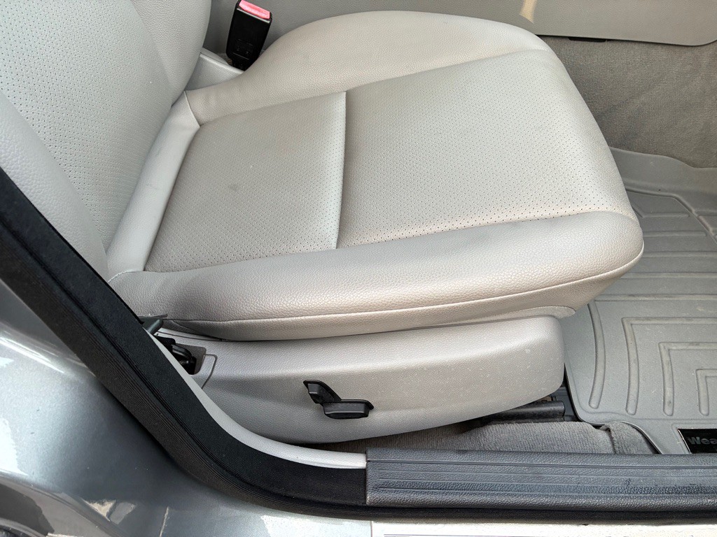 2008 Mercedes-Benz C-Class Image 15