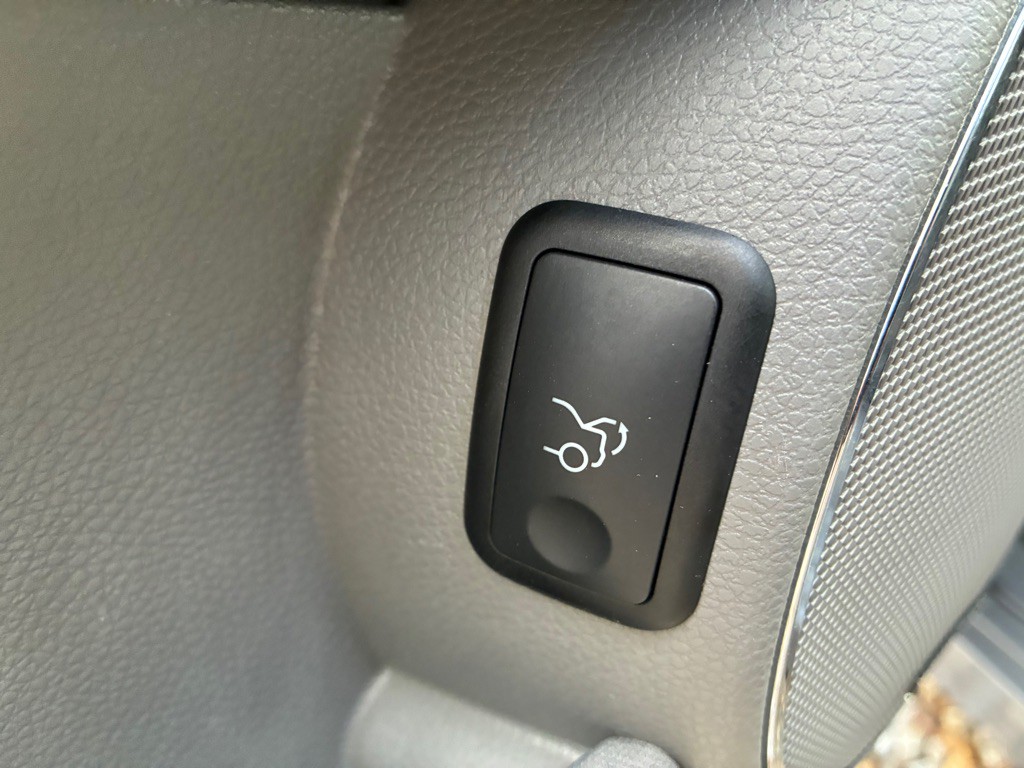 2008 Mercedes-Benz C-Class Image 31