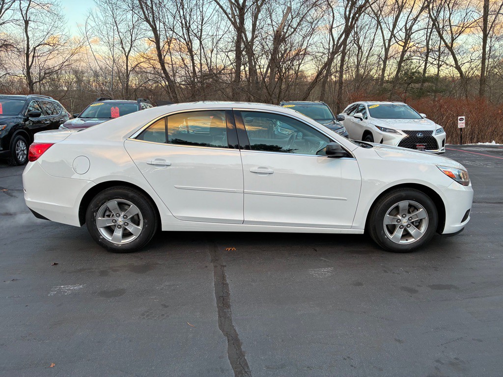 2016 Chevrolet Malibu Image 6