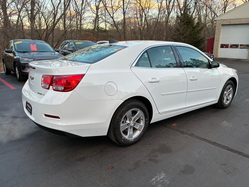 2016 Chevrolet Malibu Image 7