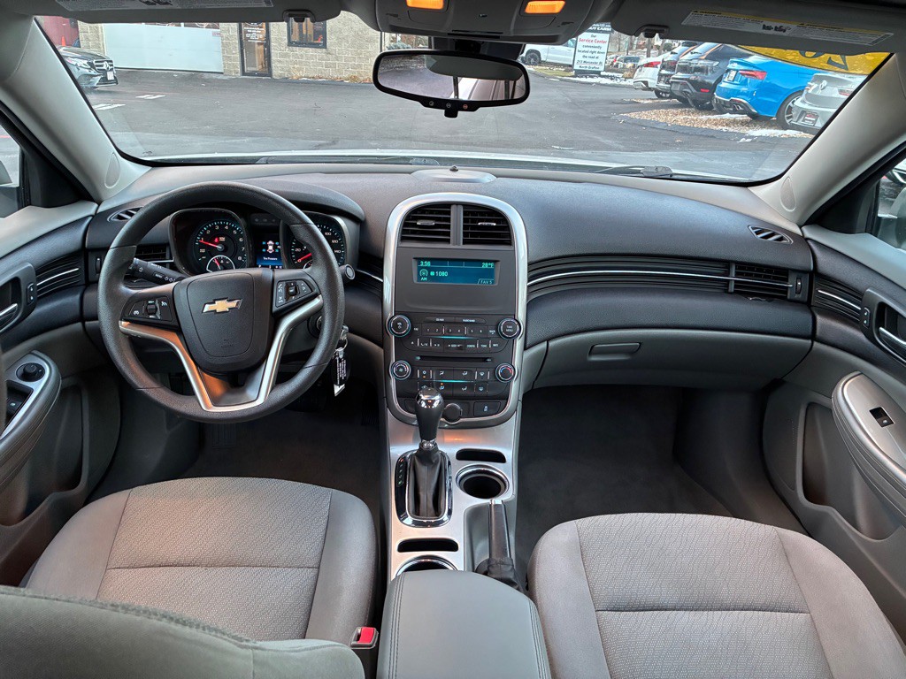 2016 Chevrolet Malibu Image 16