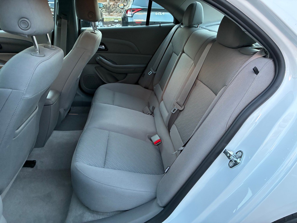 2016 Chevrolet Malibu Image 23