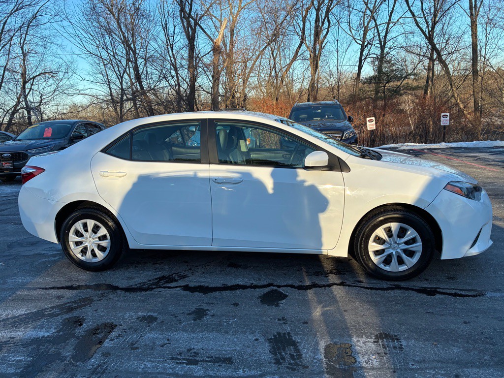 2016 Toyota Corolla Image 7