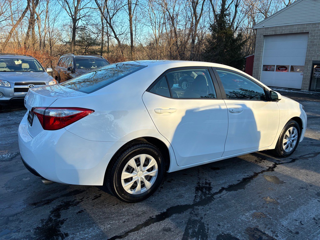 2016 Toyota Corolla Image 8