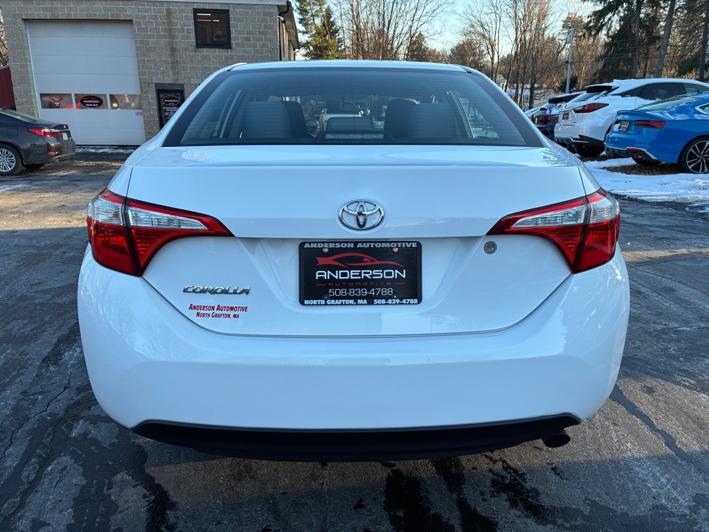 2016 Toyota Corolla Image 9