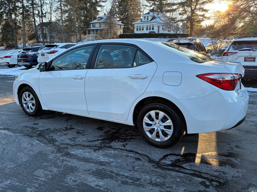 2016 Toyota Corolla Image 11