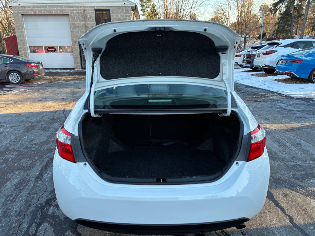 2016 Toyota Corolla Image 14