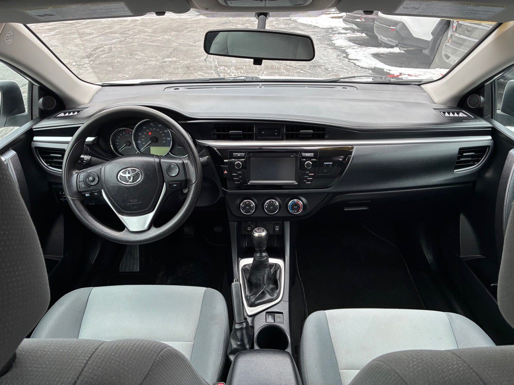 2016 Toyota Corolla Image 20
