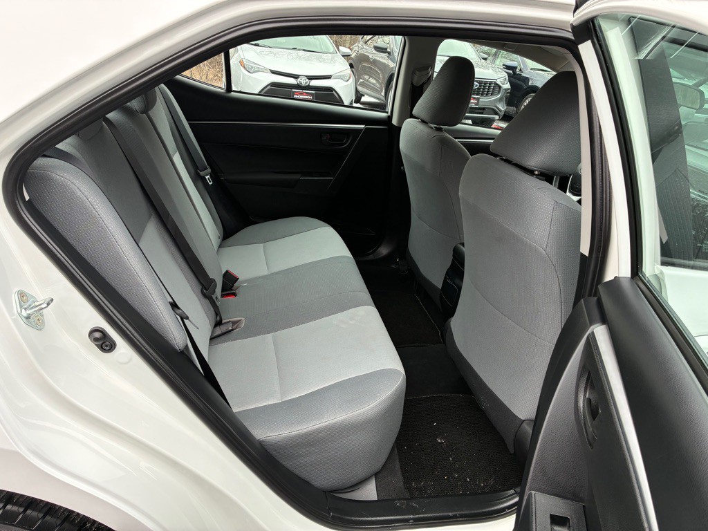 2016 Toyota Corolla Image 26