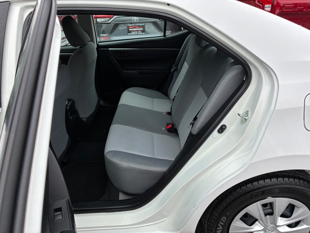 2016 Toyota Corolla Image 27