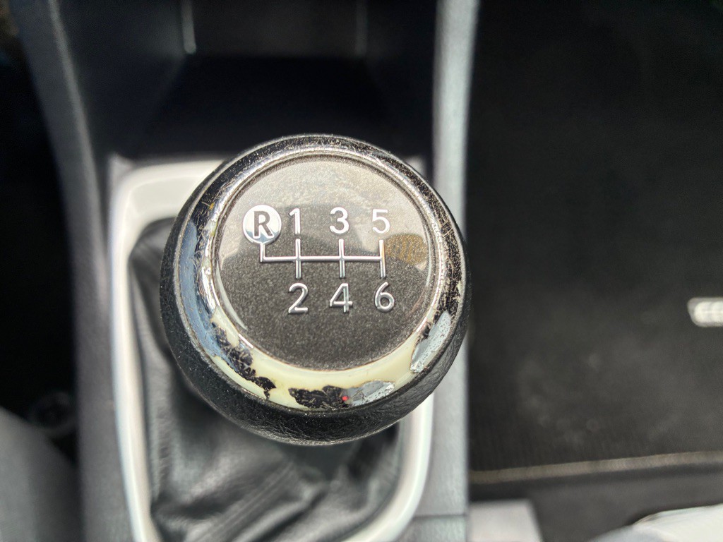 2016 Toyota Corolla Image 29