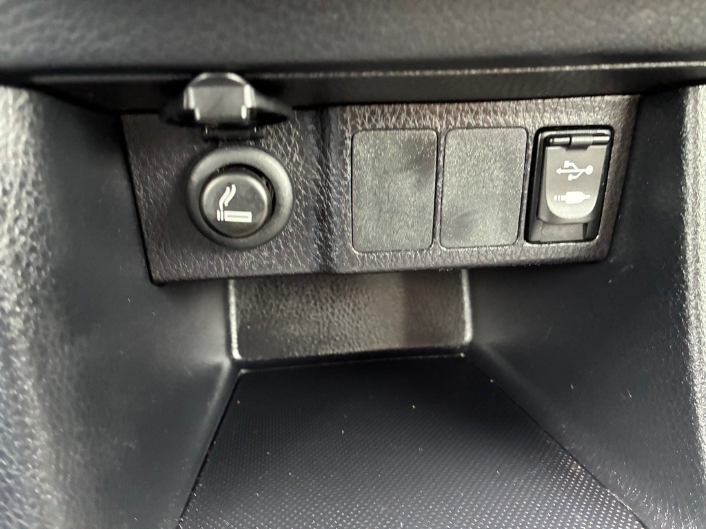 2016 Toyota Corolla Image 32