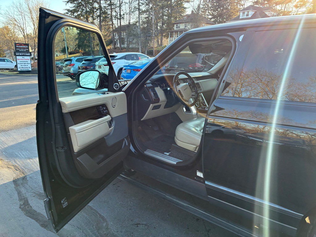 2019 Land Rover Range Rover Image 12