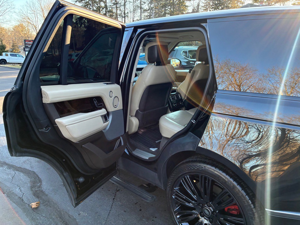 2019 Land Rover Range Rover Image 13