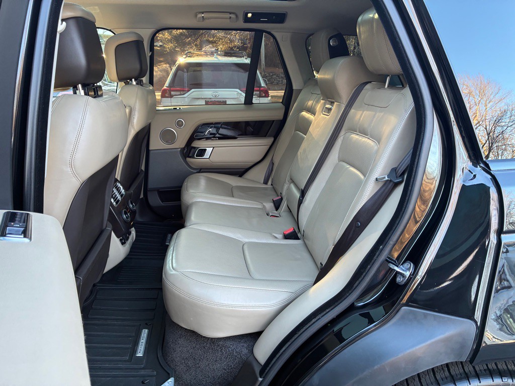 2019 Land Rover Range Rover Image 23